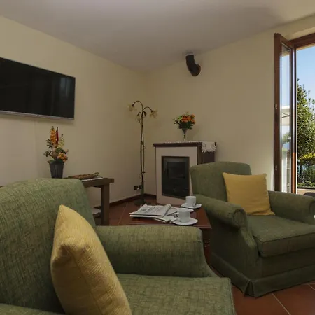 Villa The On The - Happy